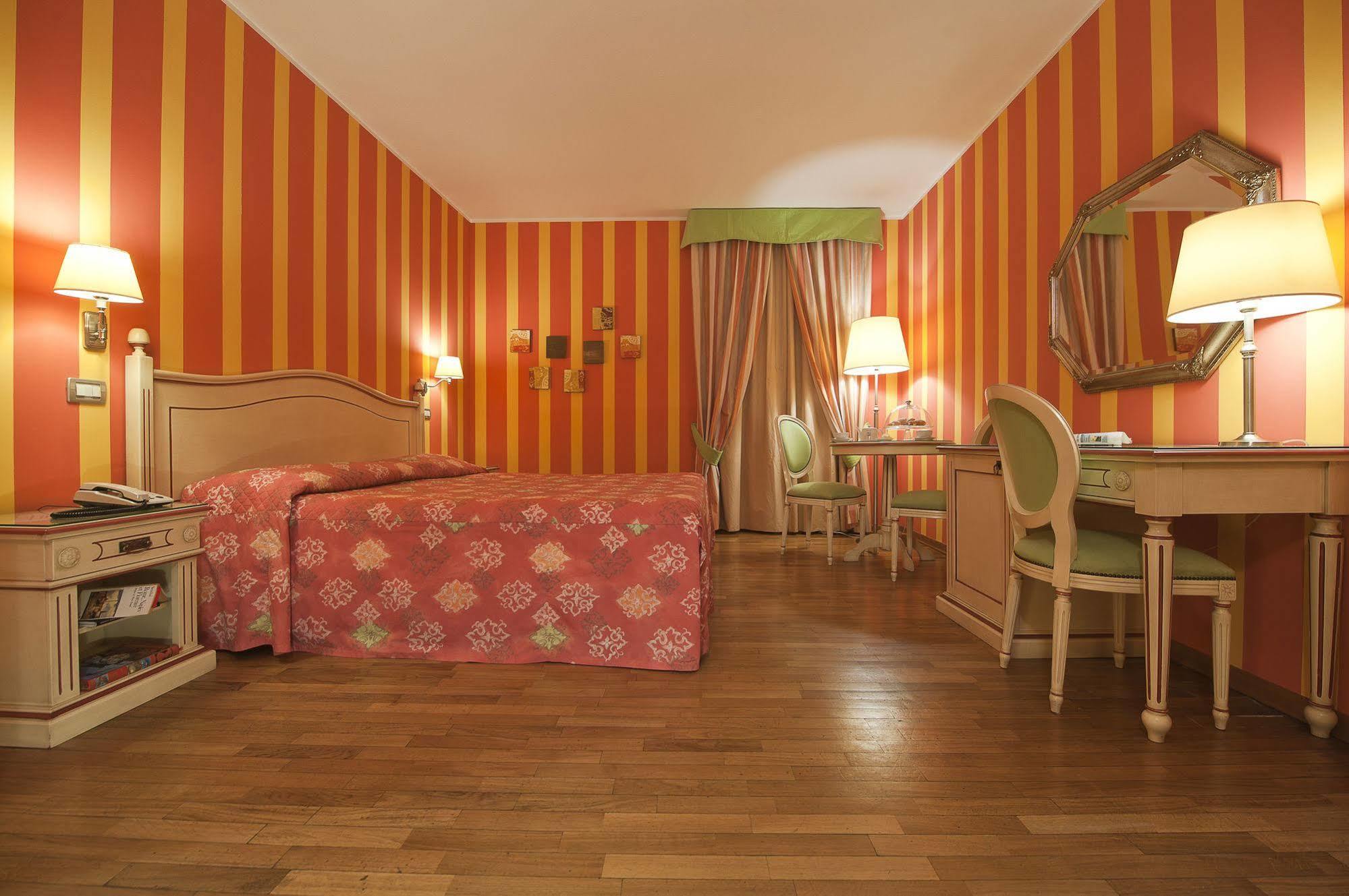 Hotel Matteotti Verceil Extérieur photo