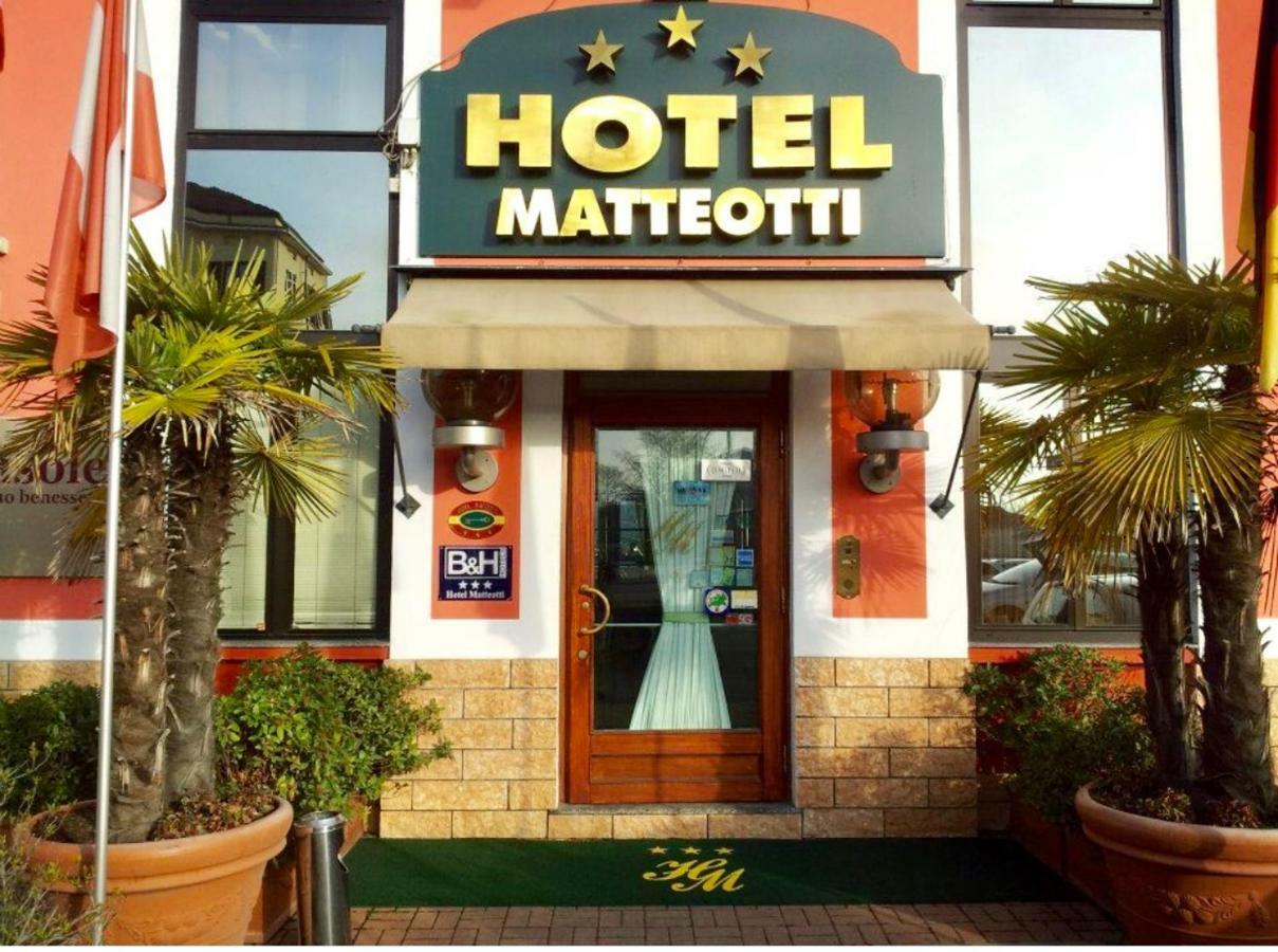 Hotel Matteotti Verceil Extérieur photo